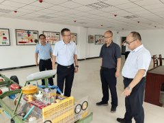 张掖市人社局次要担任同志带队赴市内多家技工